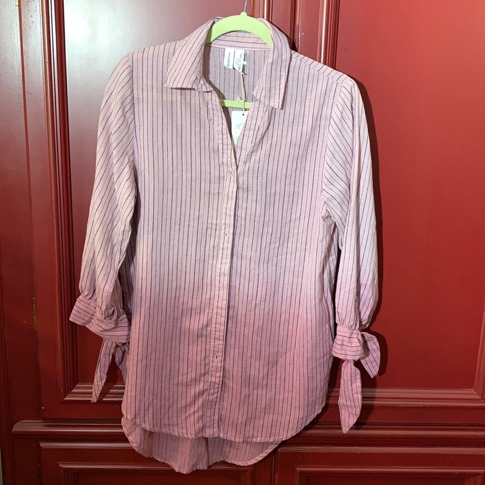 NEW with tags Ombré striped button-down top